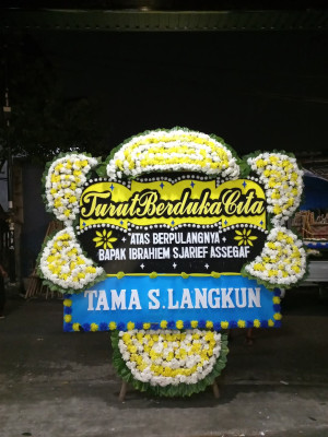 Papan Bunga Duka di Selawangi